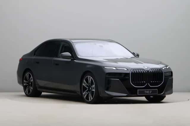 BMW i7 (2026) thumbnail 7