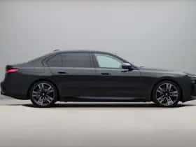 BMW i7 (2026) thumbnail 8