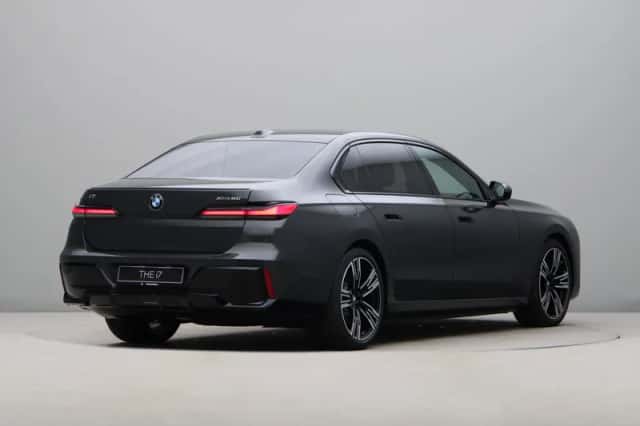 BMW i7 (2026) thumbnail 9