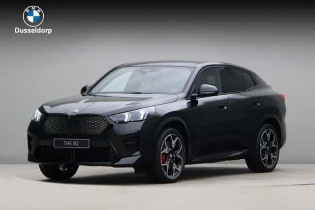 BMW iX2 (2026) thumbnail 1