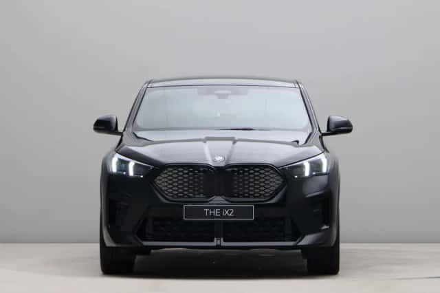 BMW iX2 (2026) thumbnail 2