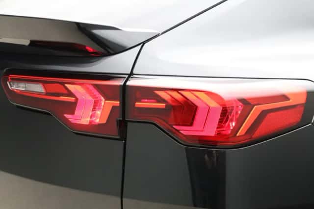 BMW iX2 (2026) thumbnail 11