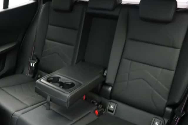 BMW iX2 (2026) thumbnail 14