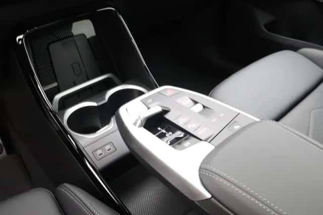BMW iX2 (2026) thumbnail 15