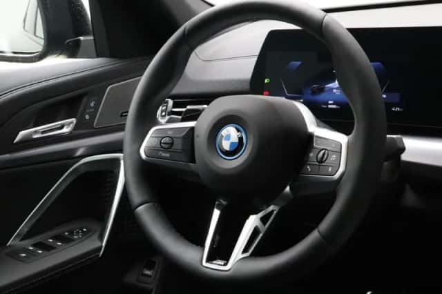 BMW iX2 (2026) thumbnail 23