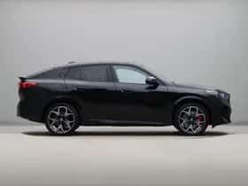 BMW iX2 (2026) thumbnail 4