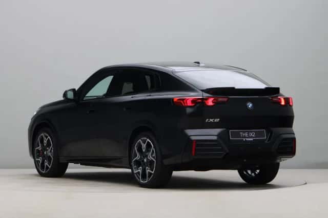 BMW iX2 (2026) thumbnail 7