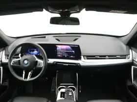 BMW iX1 (2023) thumbnail 13
