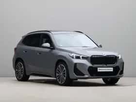 BMW iX1 (2023) thumbnail 7