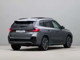 BMW iX1 (2023) thumbnail 9