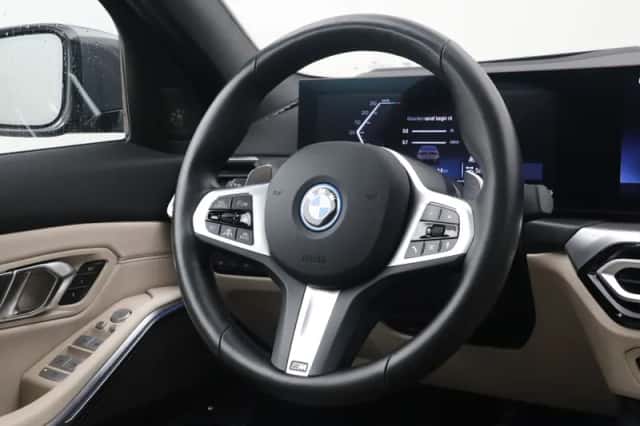 BMW 3-Serie (2024) thumbnail 2