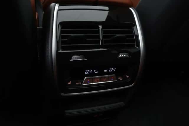 BMW X5 (2025) thumbnail 18
