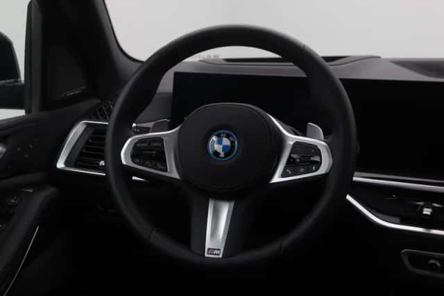 BMW X5 (2025) thumbnail 2