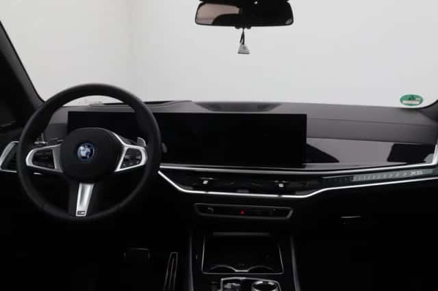 BMW X5 (2025) thumbnail 12