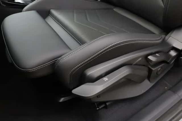 BMW iX1 (2026) thumbnail 16