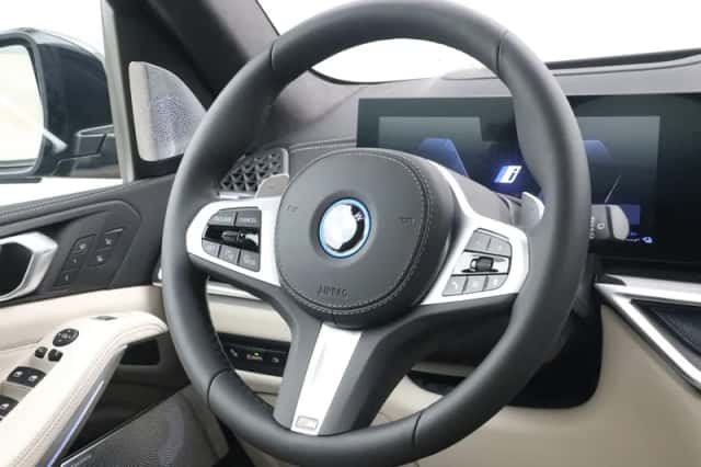 BMW X5 (2026) thumbnail 2