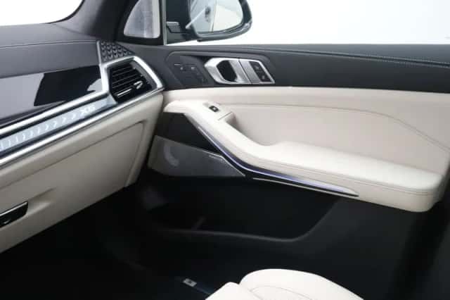 BMW X5 (2026) thumbnail 15