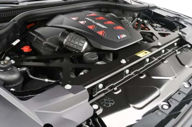 BMW XM (2026) thumbnail 4