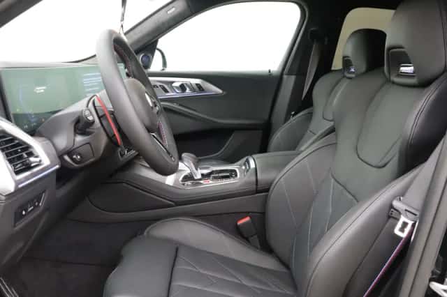 BMW XM (2026) thumbnail 5