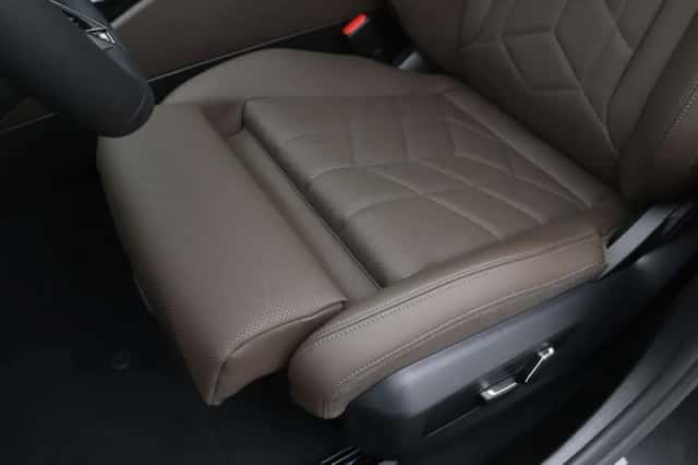 BMW i5 (2026) thumbnail 13