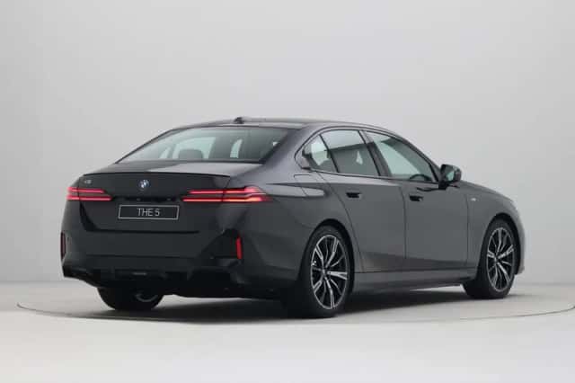 BMW i5 (2026) thumbnail 8