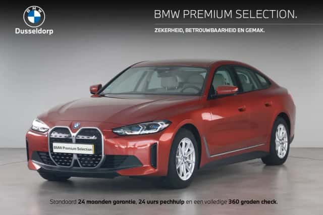 BMW i4 (2023) thumbnail 1