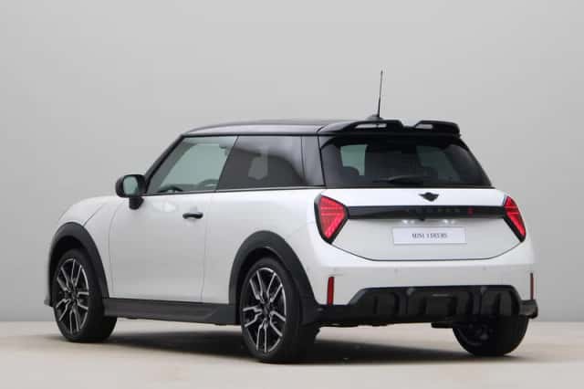 MINI Cooper (2025) thumbnail 11