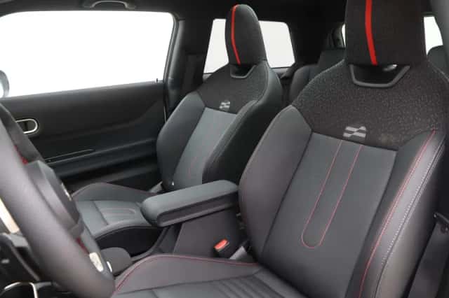 MINI Cooper (2025) thumbnail 5