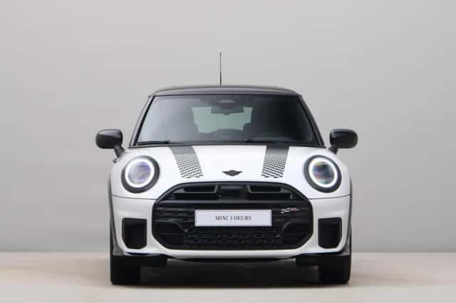 MINI Cooper (2025) thumbnail 6