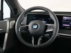 BMW iX (2026) thumbnail 2