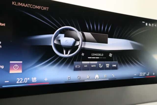 BMW iX (2026) thumbnail 13