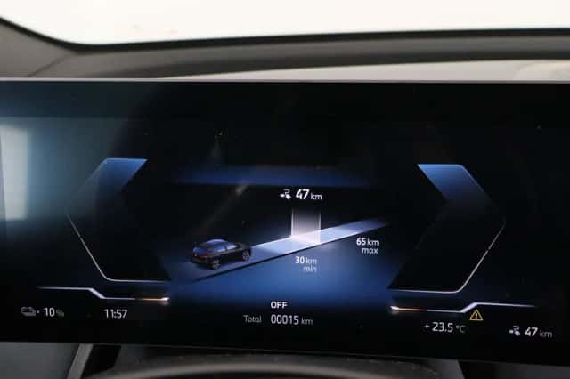 BMW iX (2026) thumbnail 3