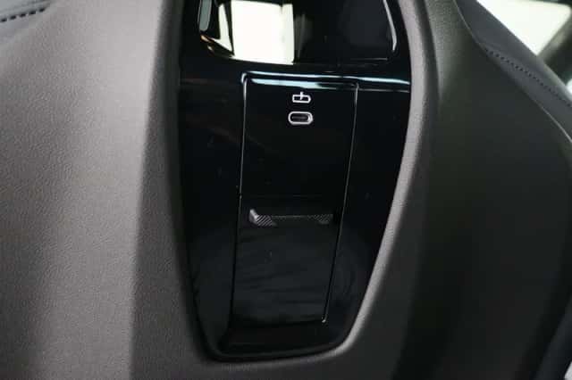 BMW iX (2026) thumbnail 24