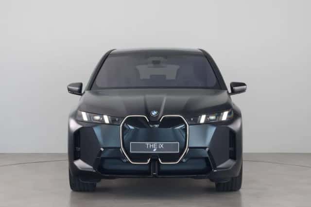 BMW iX (2026) thumbnail 5