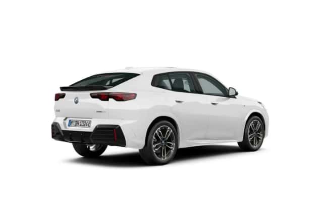 BMW iX2 (2026) thumbnail 2