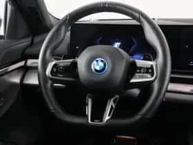 BMW 5-Serie (2025) thumbnail 2