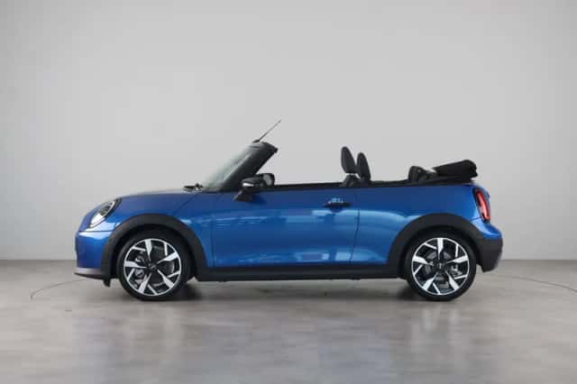 MINI Cabrio (2026) thumbnail 15