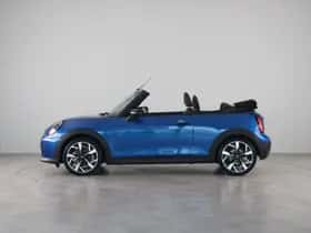 MINI Cabrio (2026) thumbnail 15