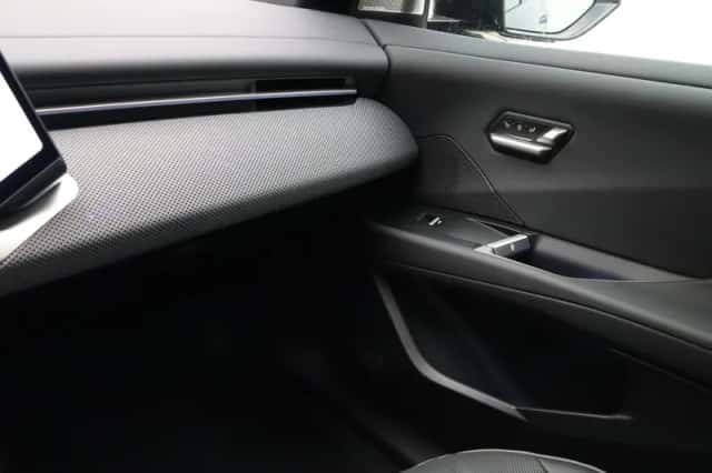 BMW iX3 (2026) thumbnail 15