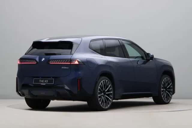 BMW iX3 (2026) thumbnail 9