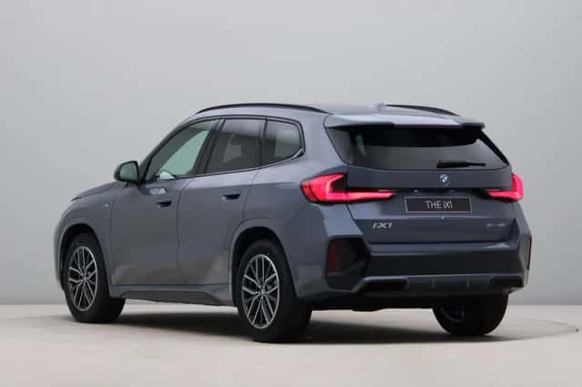 BMW iX1 (2025) thumbnail 11