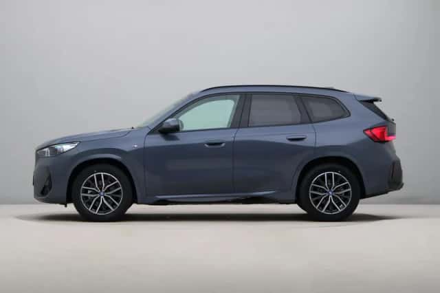 BMW iX1 (2025) thumbnail 12