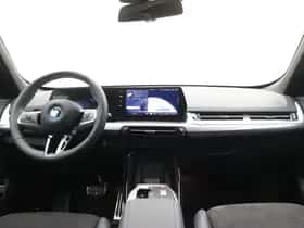 BMW iX1 (2025) thumbnail 13