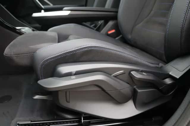 BMW iX1 (2025) thumbnail 15