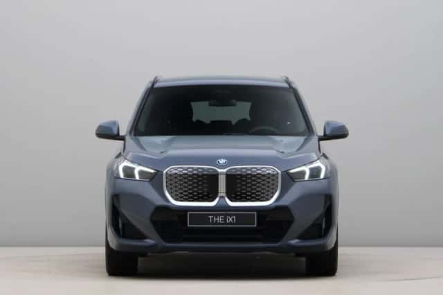 BMW iX1 (2025) thumbnail 6