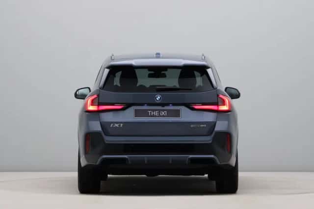 BMW iX1 (2025) thumbnail 10
