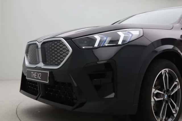 BMW iX2 (2025) thumbnail 12