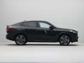 BMW iX2 (2025) thumbnail 4