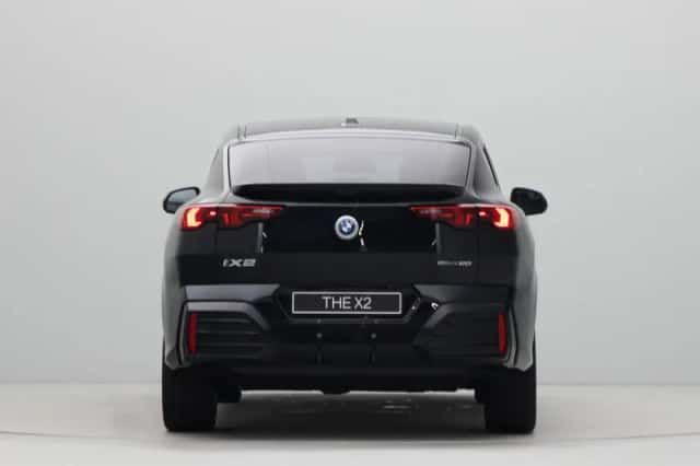 BMW iX2 (2025) thumbnail 6