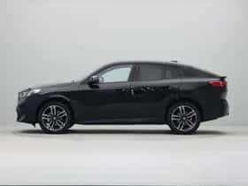 BMW iX2 (2025) thumbnail 8